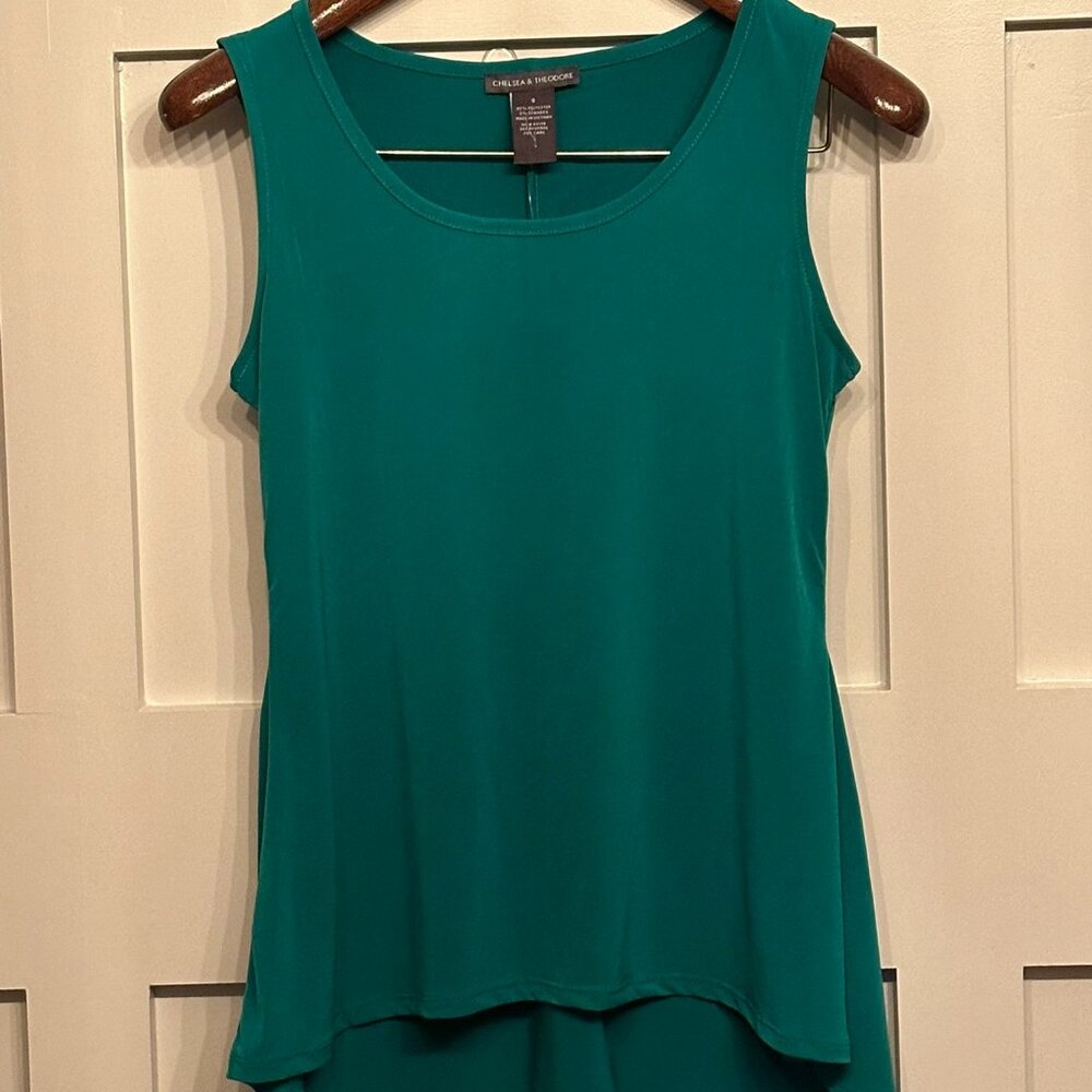 Emerald Sleeveless High-Low Top by Chelsea & Theodore - Size Small